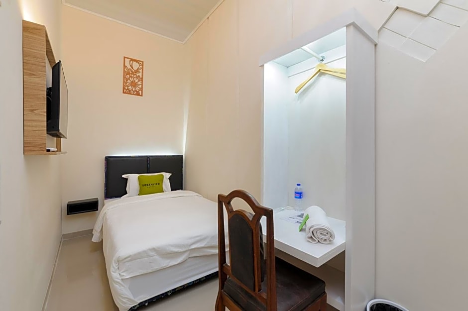 Urbanview Hotel Binwa Syariah Lampung by RedDoorz