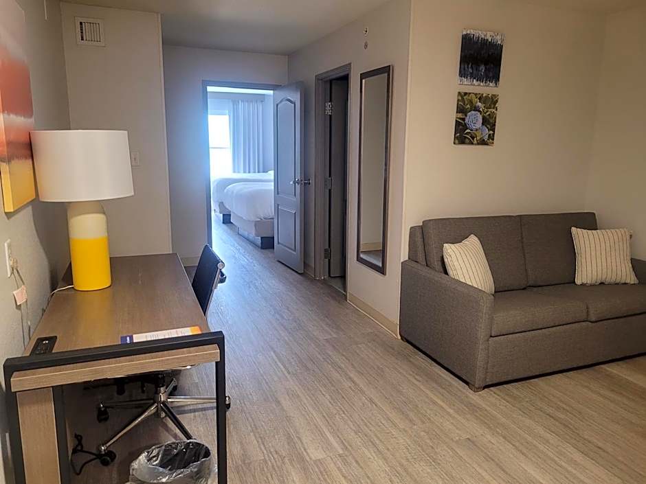 Comfort Inn & Suites Dothan Northside Plaza