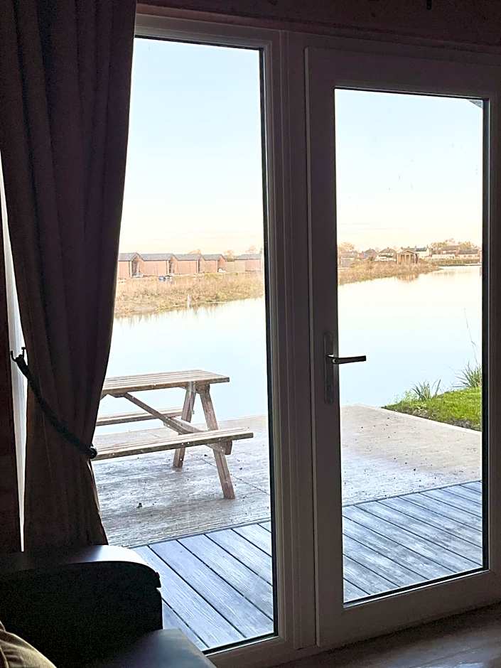 Lakeside Fishing Retreats