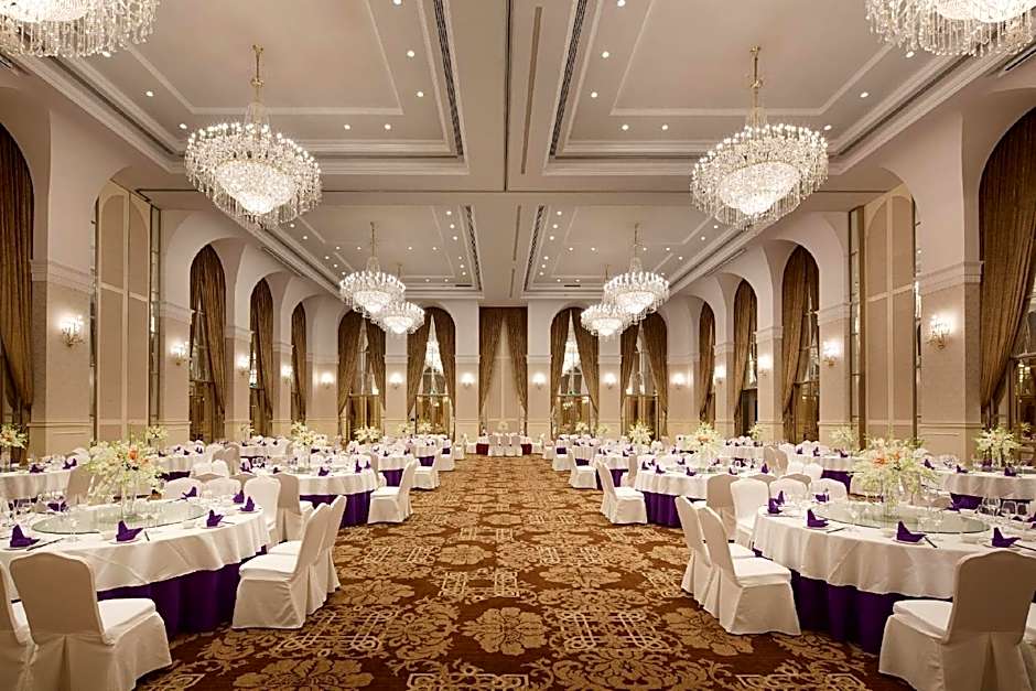 Yin Run Jin Jiang Castle Hotel