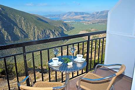 Acropole Delphi City Hotel
