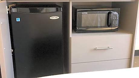 King Room - Hearing Accessible/Non-Smoking