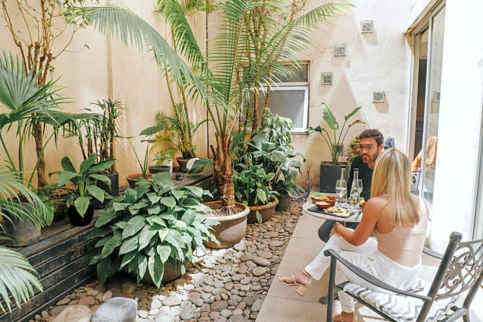 Plaza Real Suites Hotel