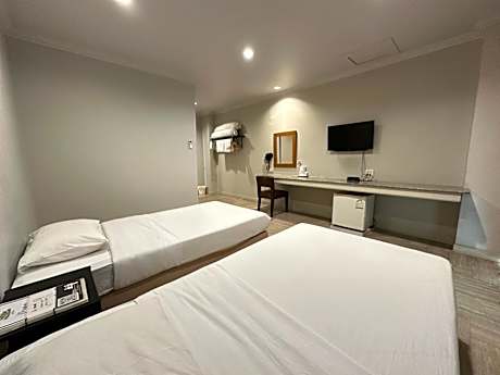 Economy Twin Room