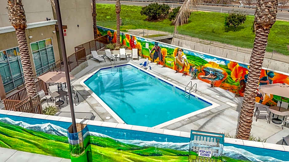 Holiday Inn Express & Suites Chino Hills, an IHG Hotel