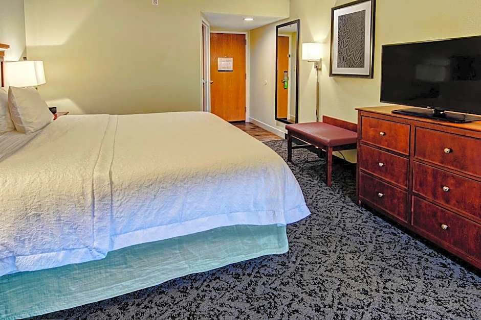 Hampton Inn By Hilton Charlotte/Matthews