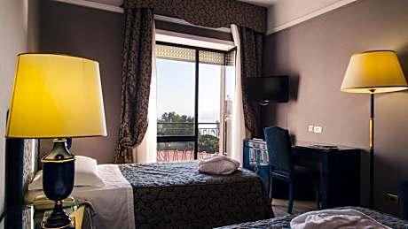 Twin Room with Sea View