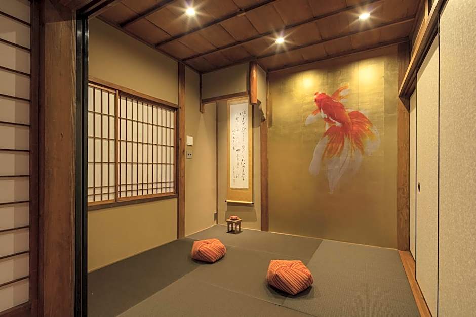 Hikoso-machi Kin no Ma