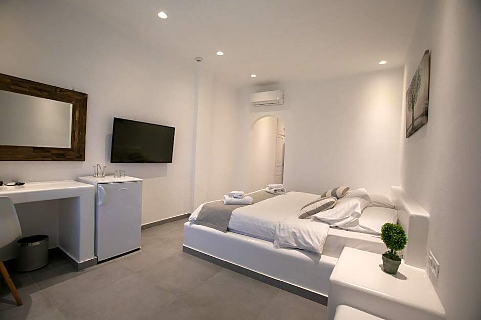 Foto 1 dari 9 — 1 Double Bed or 2 Beds, Sea View