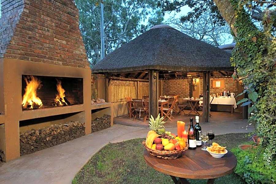 Treetops Guesthouse