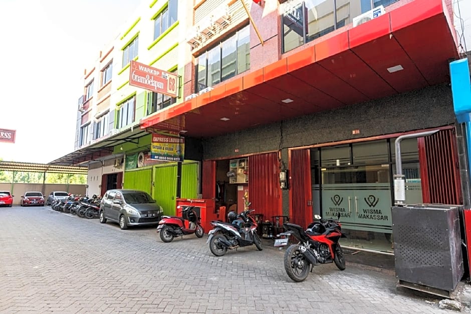 Wisma Makassar by RedDoorz – Makassar, CA