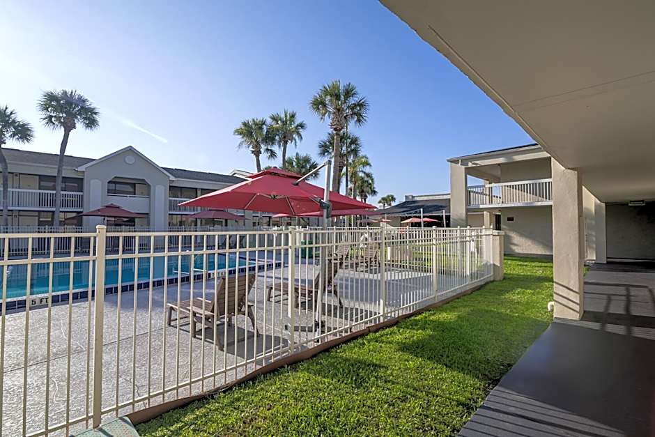 Disney 12 minutes for family, Pool and parking FREE