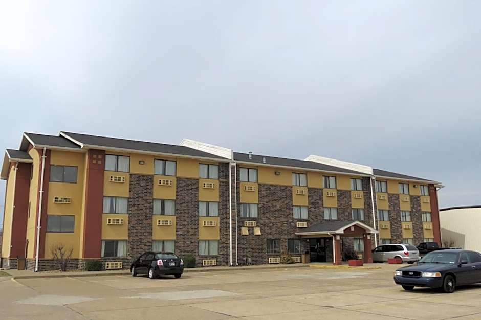 Super 8 by Wyndham Evansville East