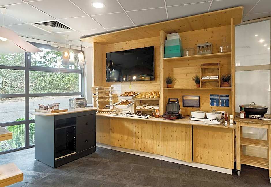 B&B HOTEL Velizy Est