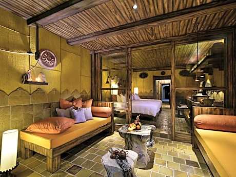Superior Twin Room with View