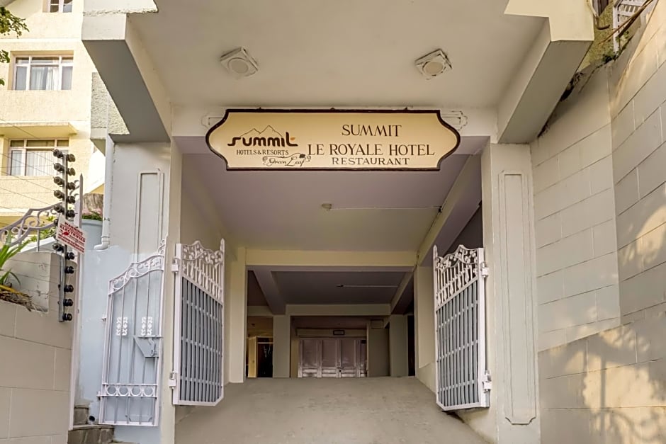 Summit Le Royale Hotel
