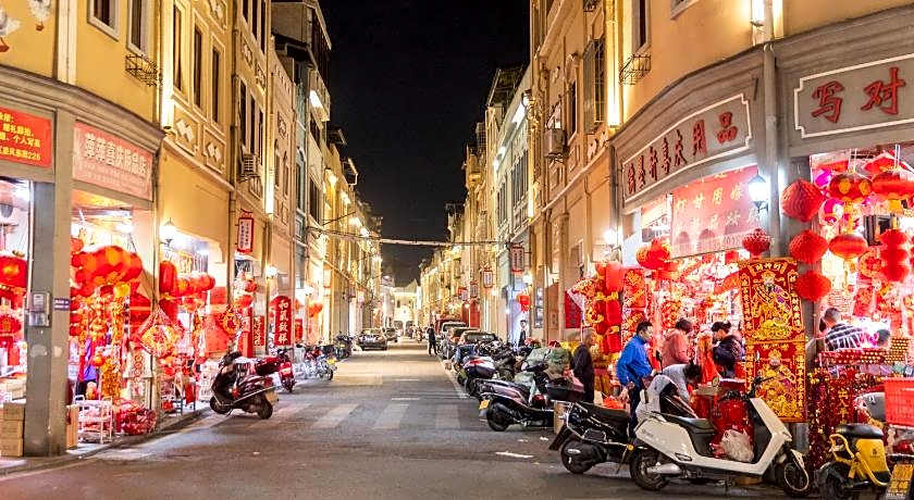 Atour Hotel Meizhou City Center Boli Plaza