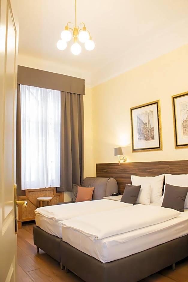 City Pension Stephansplatz I Self Check In I AC in all rooms