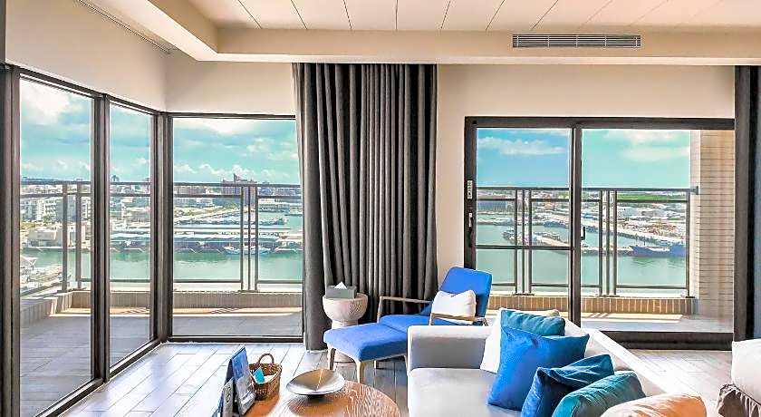 Discovery Hotel