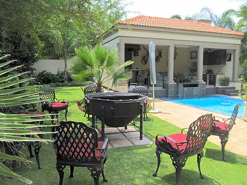 Casa Flora Guesthouse