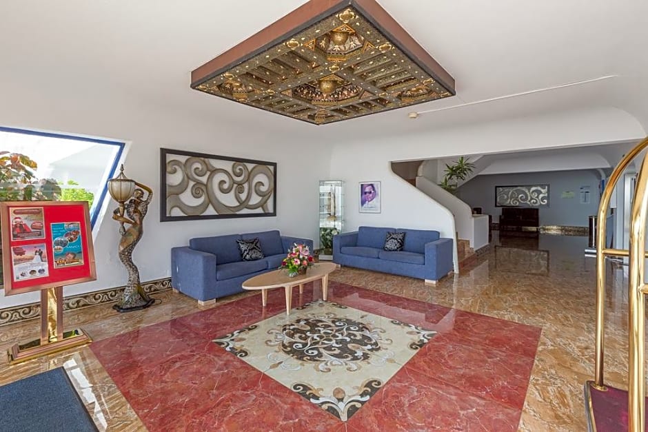 Grand Muthu Oura View Beach Club