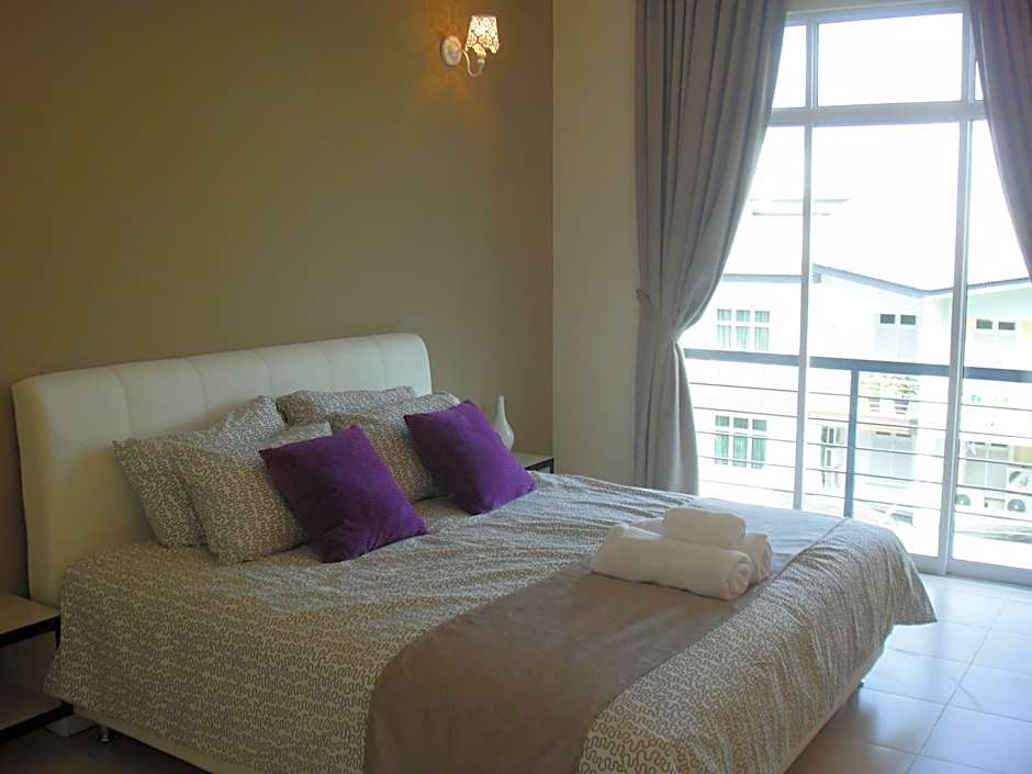 Batu Ferringhi - Shamrock Beach Villas