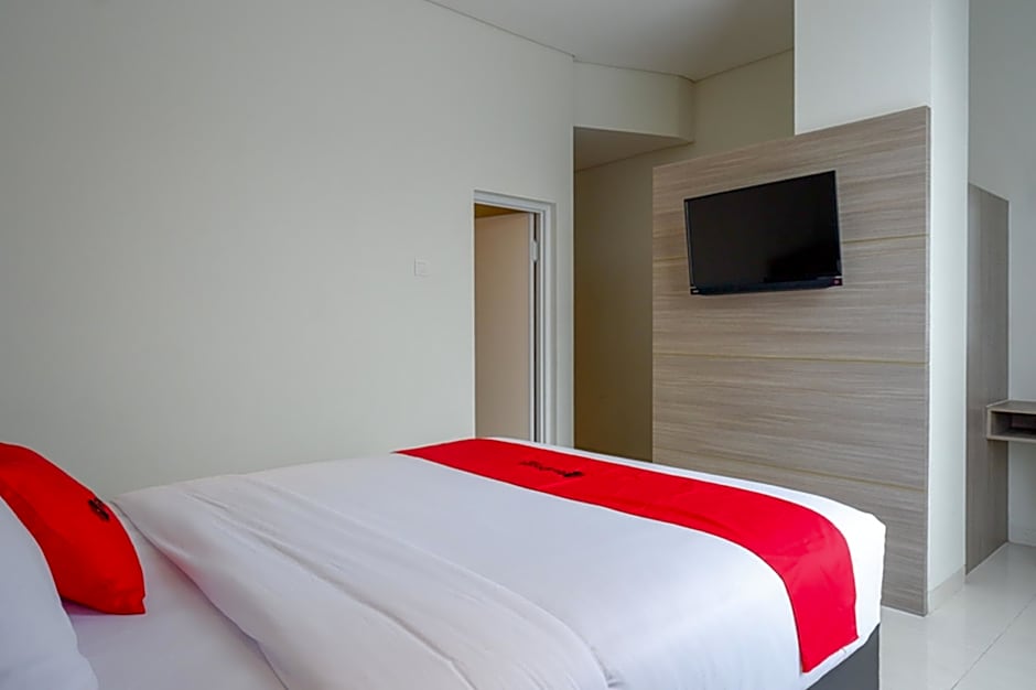 RedDoorz near Exit Tol Banyumanik 2