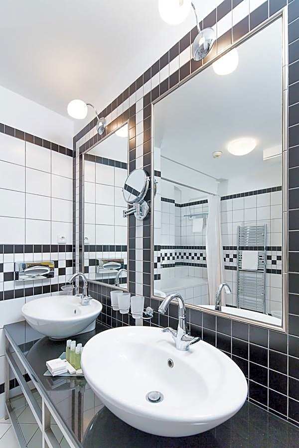 The Golden Wheel Boutique Hotel