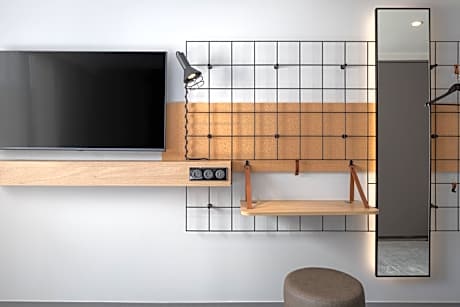 Moxy Sleeper, Guest room, 1 Queen, City view