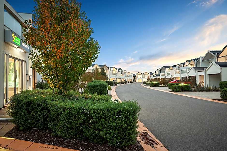 Quest Sanctuary Lakes Apartments