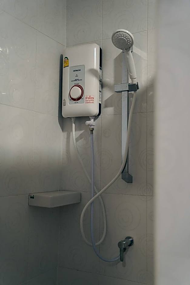 The charlotte smart hotel lopburi