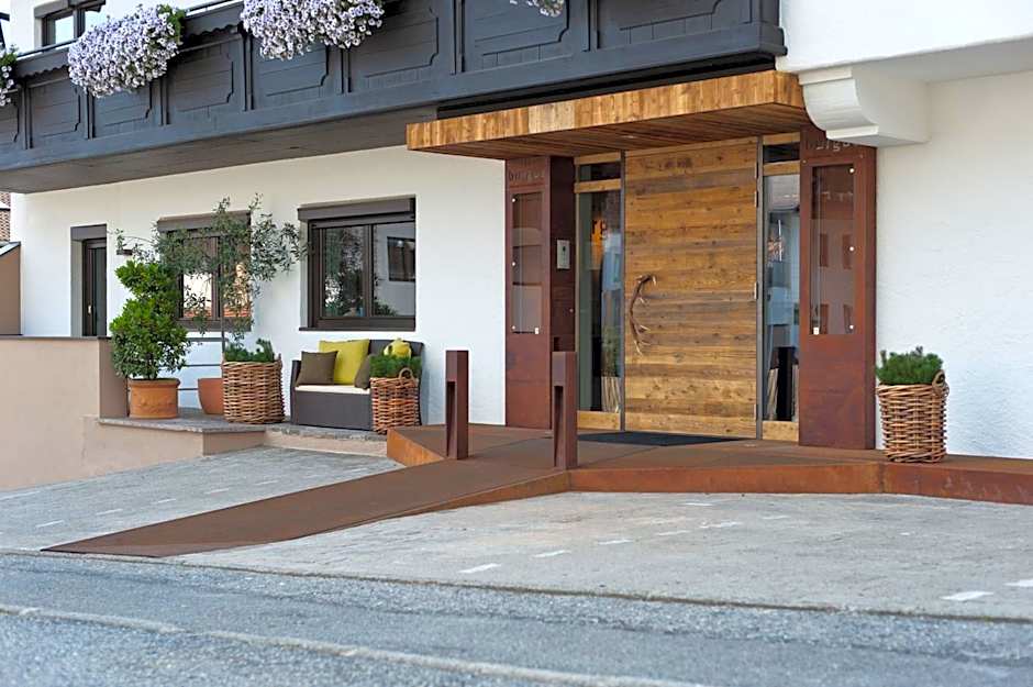 Burgus - Design Suites & Apartments