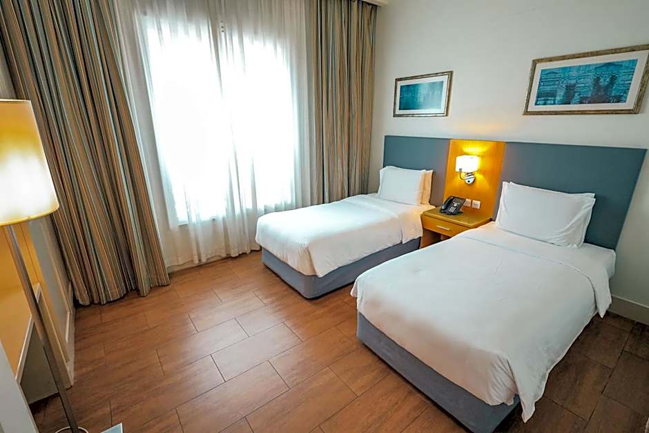 Photo 1 of 1 of Executive Suite, Garden View