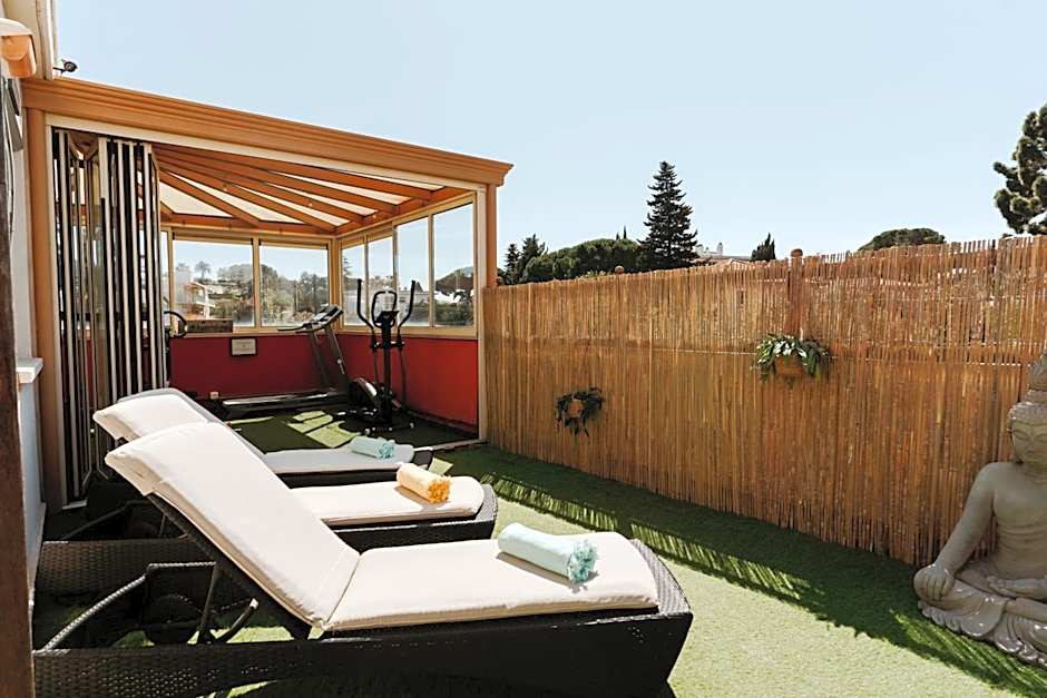 Hôtel Le Petit Castel