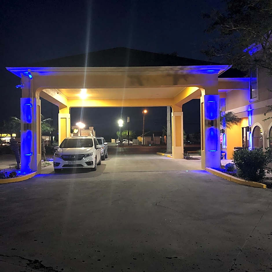 Los Fresnos Inn and Suites