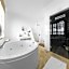 Gran Via Alsancak ( Boutique Hotel )