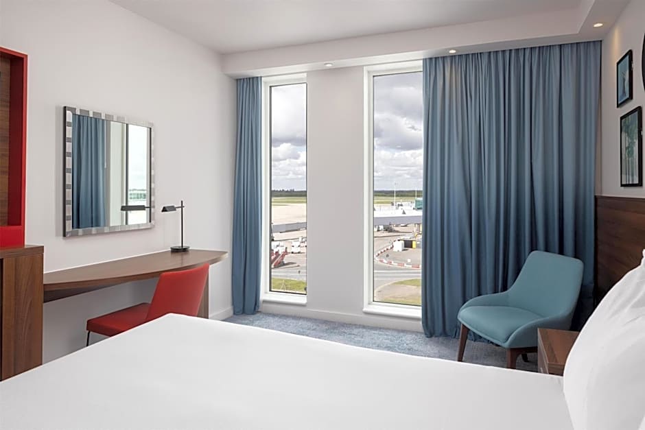 Hampton By Hilton London Stansted Airport