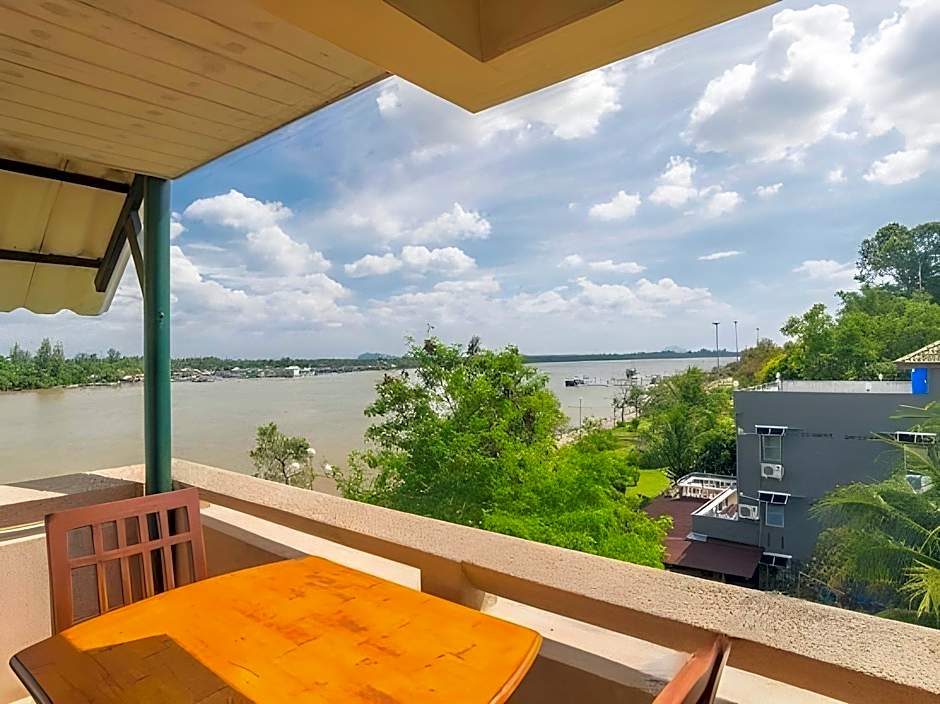 Krabi City Seaview Hotel