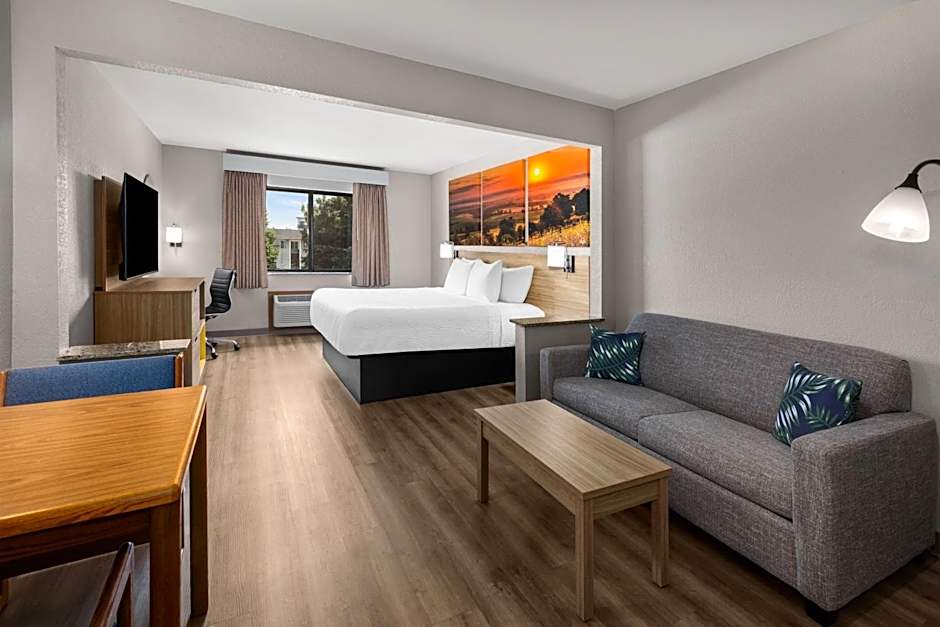 Days Inn by Wyndham Mankato