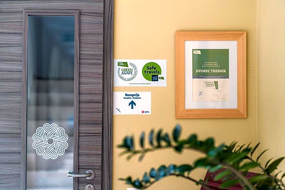 Dvorec Trebnik - SOBE