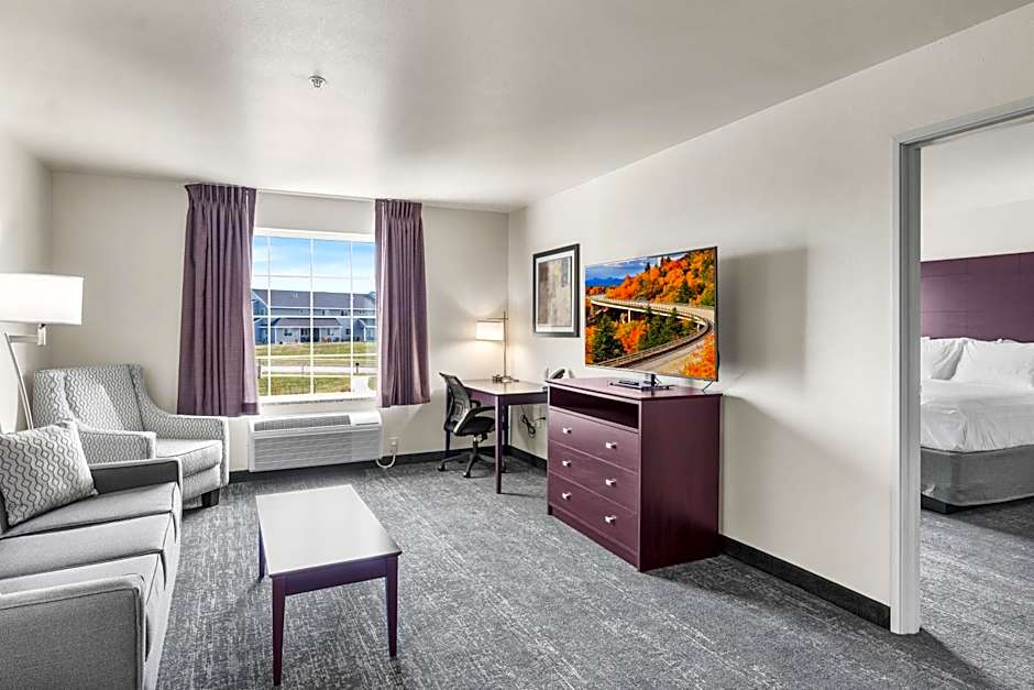 Cobblestone Hotel & Suites Denmark - Green Bay