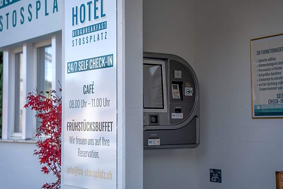 Hotel B&B Stossplatz anytime and easy self Check-in