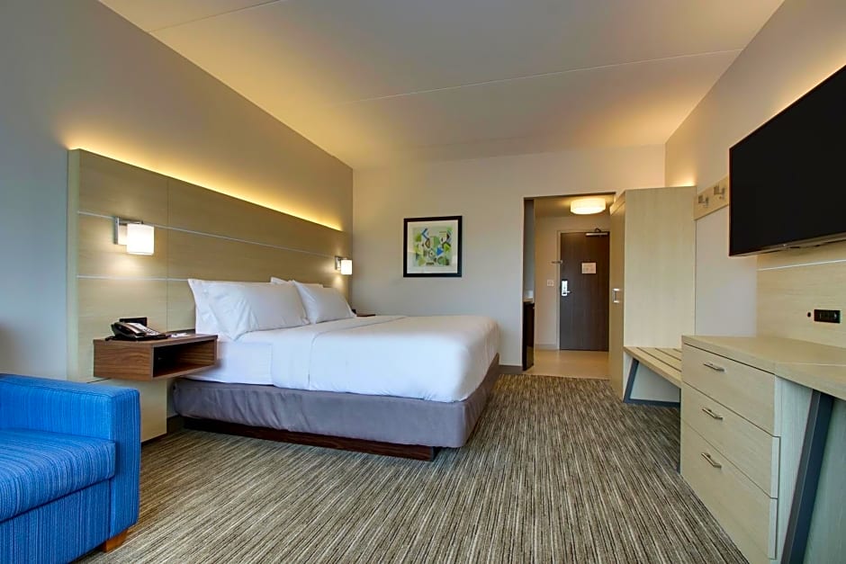 Holiday Inn Express & Suites Elizabethtown North By IHG