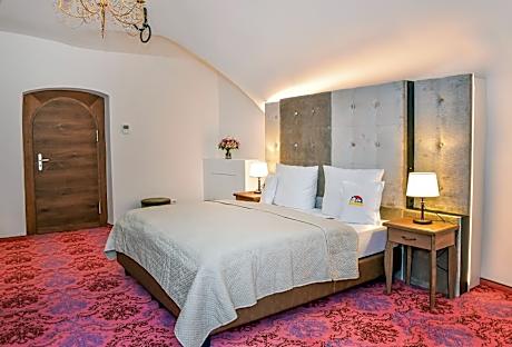 Suite for Single Use