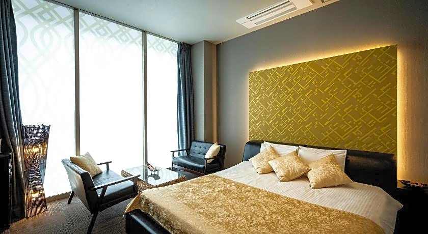 HOTEL BLAX