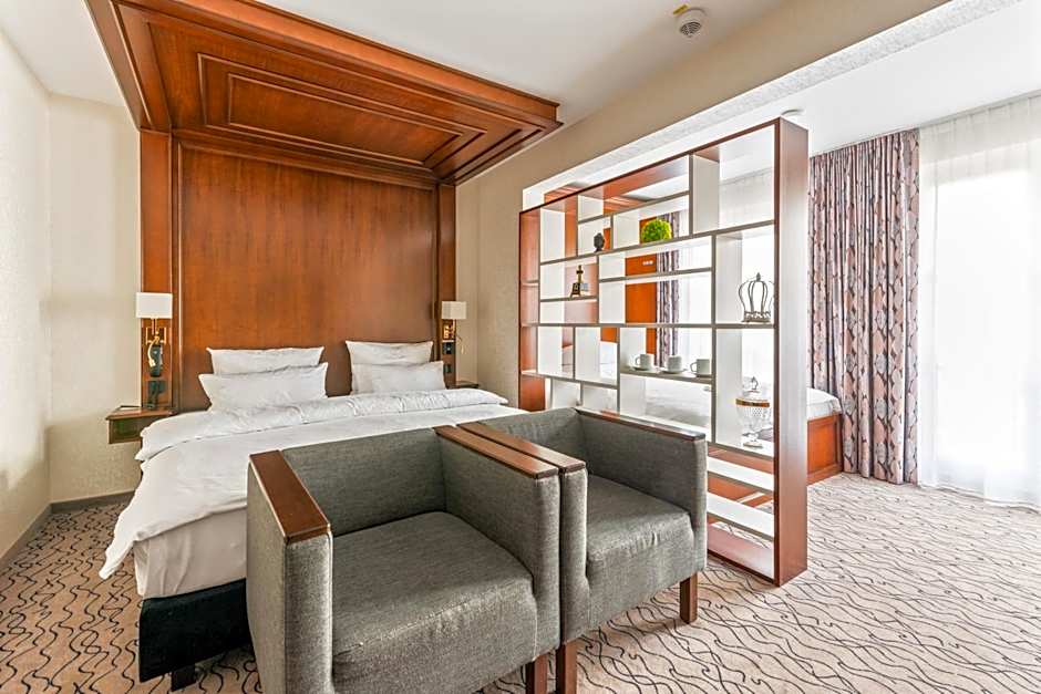 King's Hotel City Stay