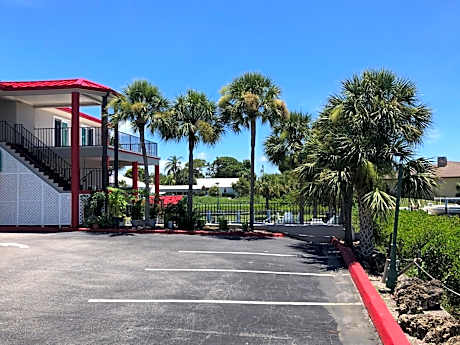 Sun Coast Inn