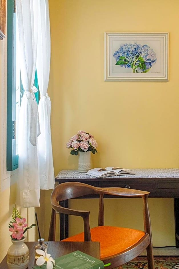 Bhirom at Baan Thongjaya