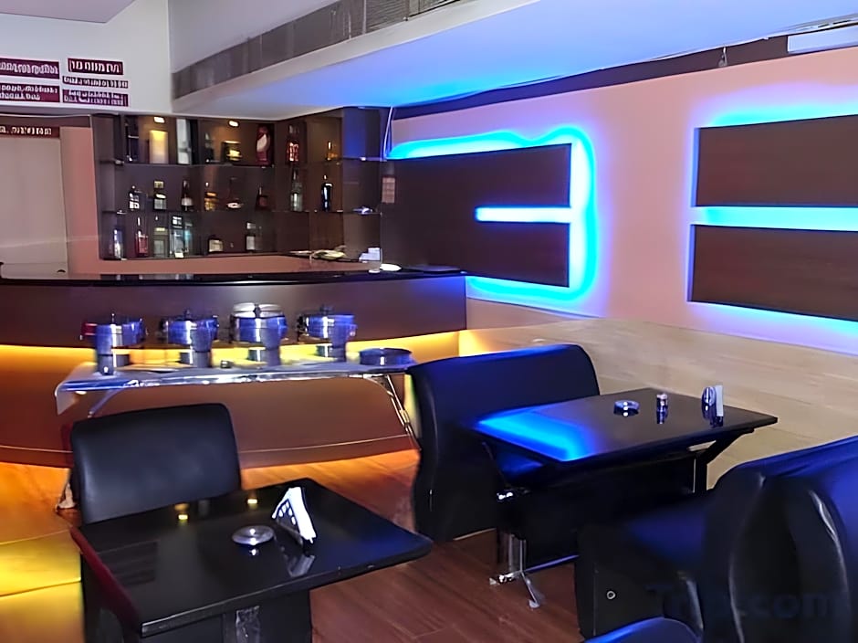 Treebo Trend Ess Grande