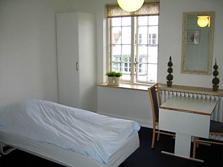 Single Room with Shared Bathroom